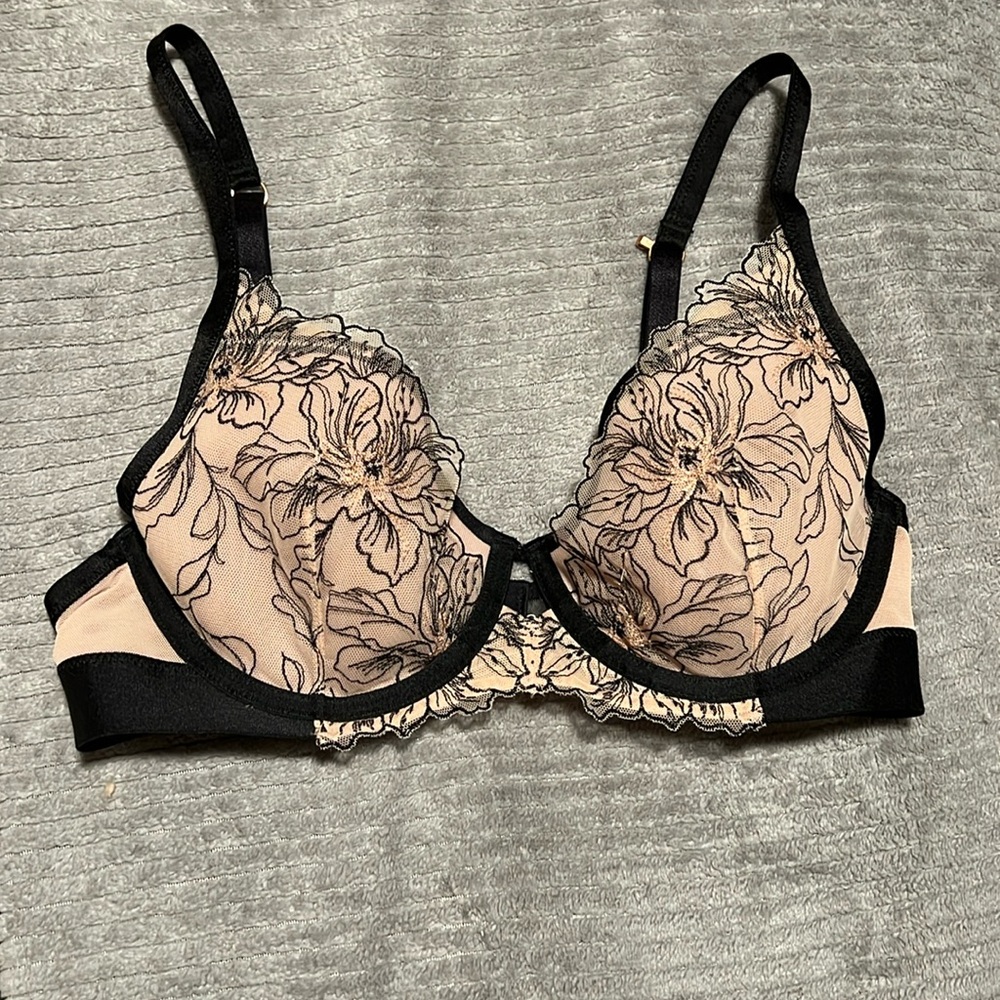 Soma sensual bra 34C, unlined